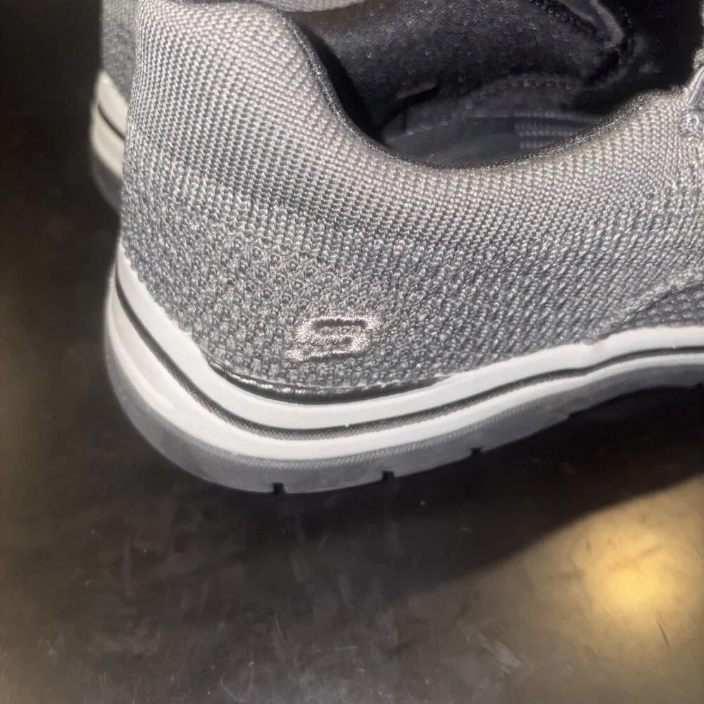 Skechers Men's RelaxedFit Air Cooled Sz 7 Gray Slipon Shoes Walking Sneakers EUC